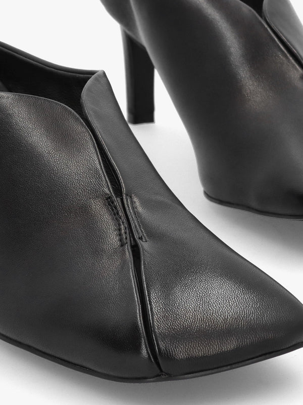 Squad Black Leather Square Toe Heeled Mules
