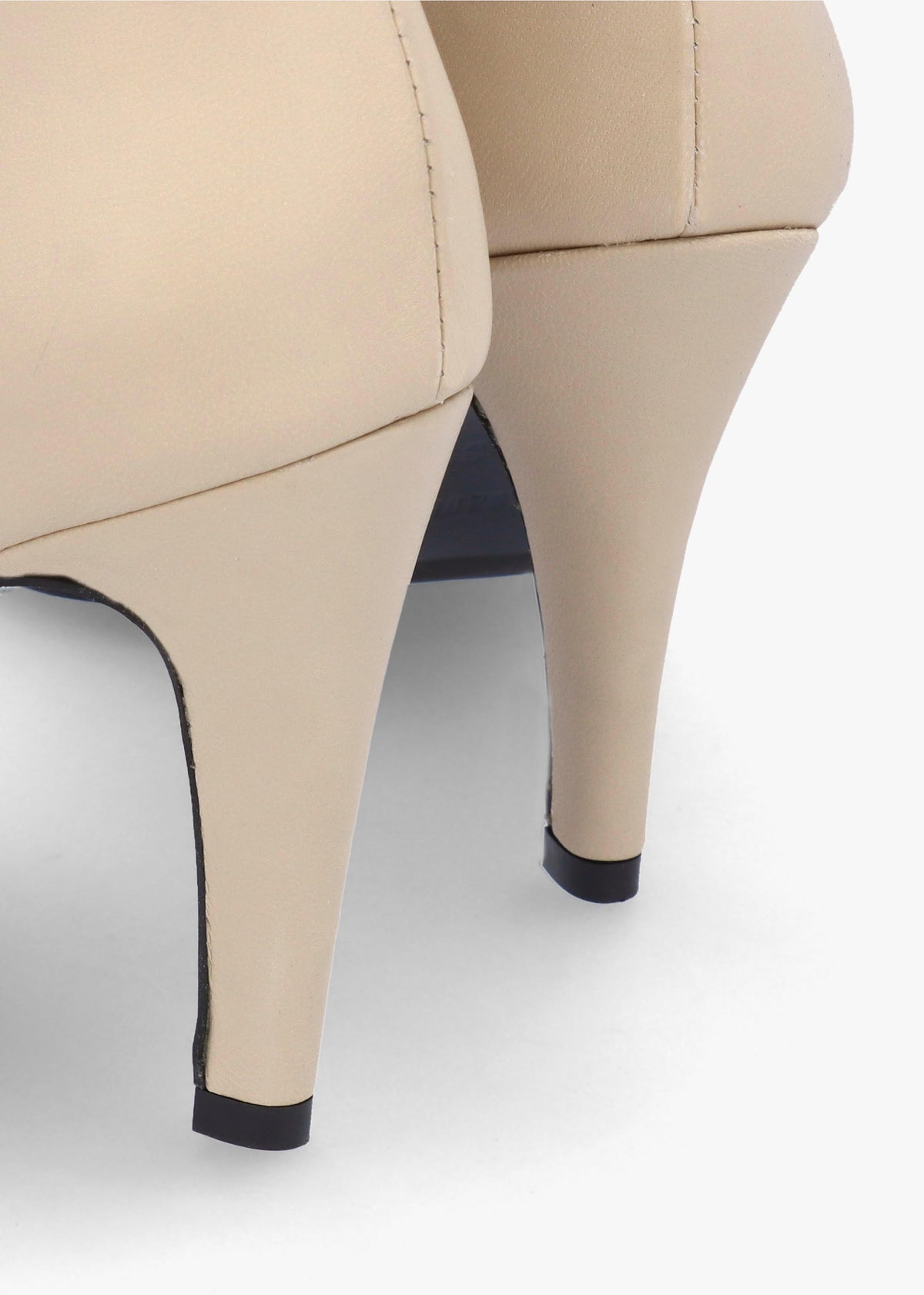 Gardenia 80's Cream Leather Elasticated Back Heeled Calf Boots