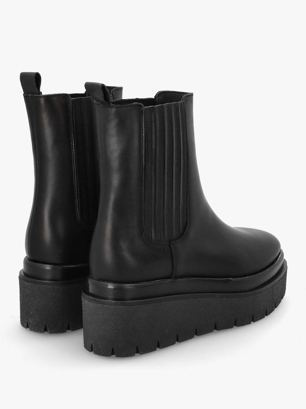 Alpie Black Leather Crepe Sole Chelsea Boots
