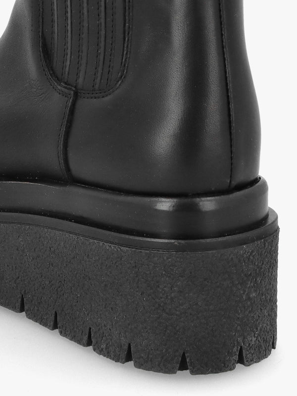 Alpie Black Leather Crepe Sole Chelsea Boots