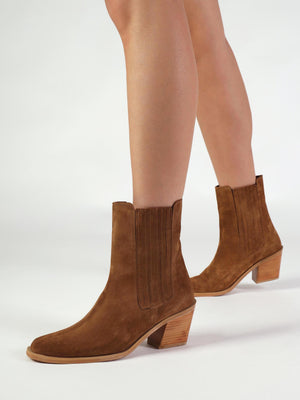 Indie Tan Suede Western Chelsea Boots