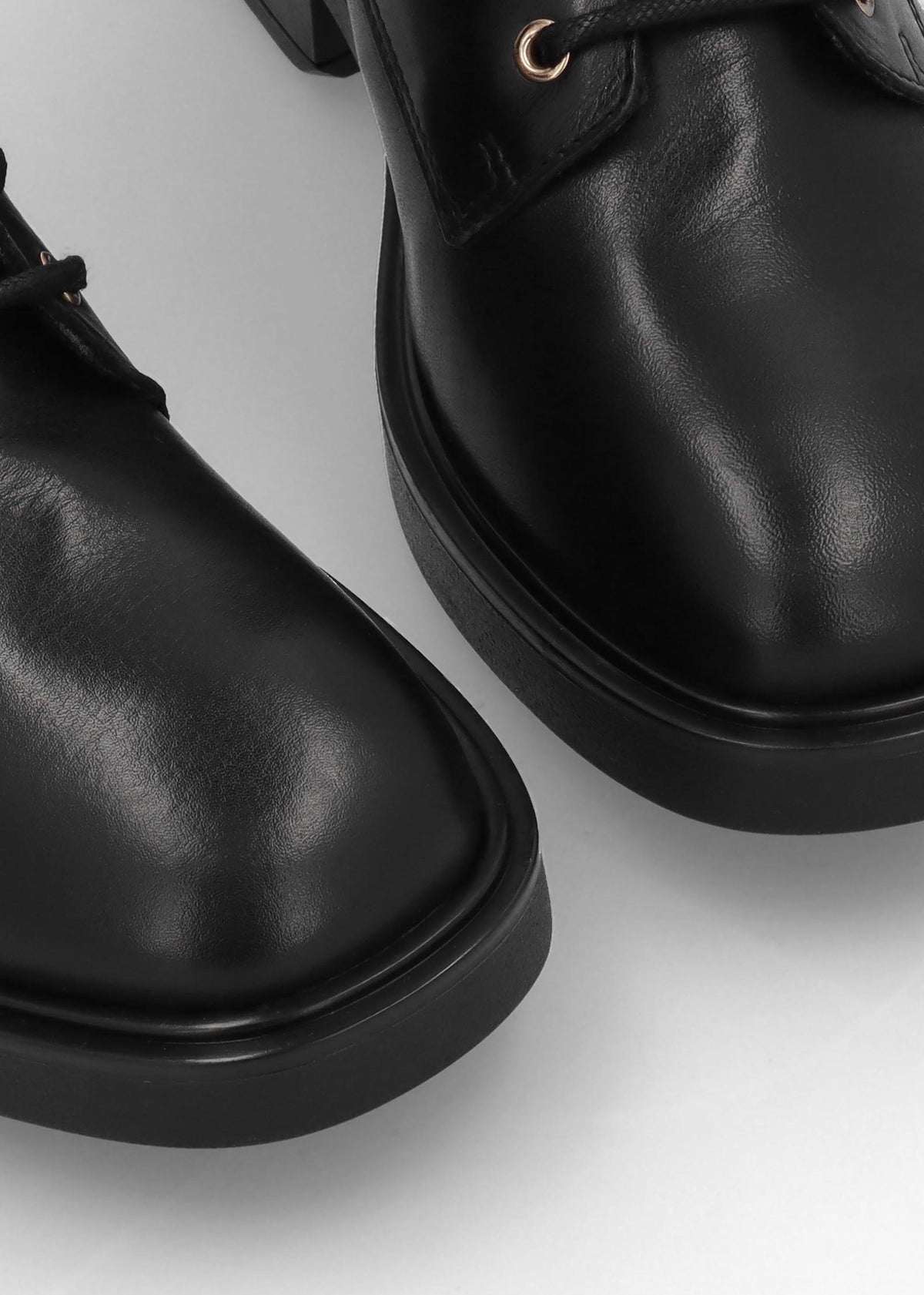 Ilacie Black Leather Lace Up Boots