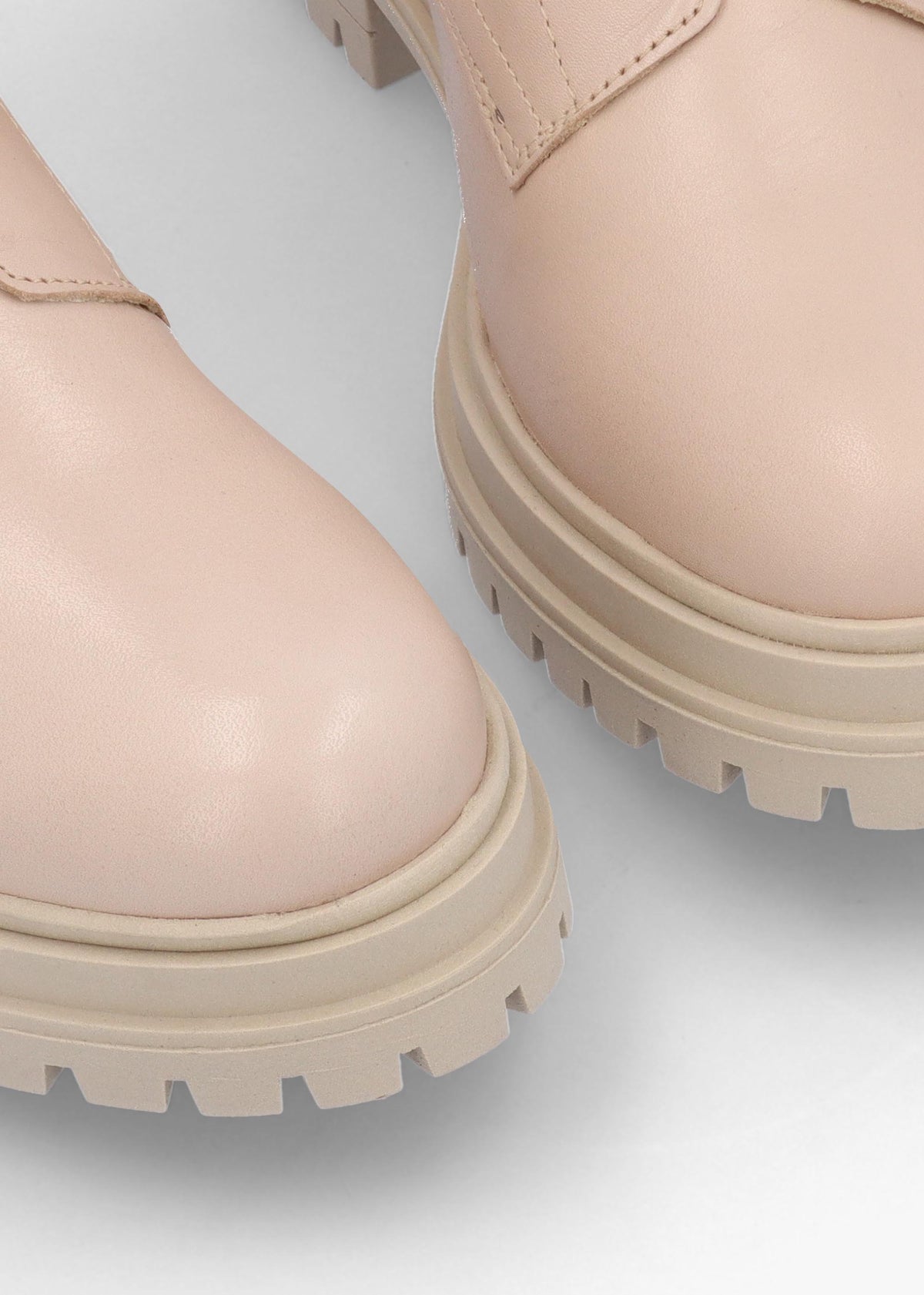Izippe Cream Leather Front Zip Ankle Boots