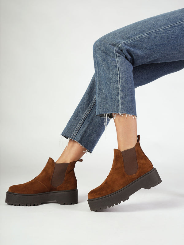 Lassi Tan Suede Chunky Chelsea Boots