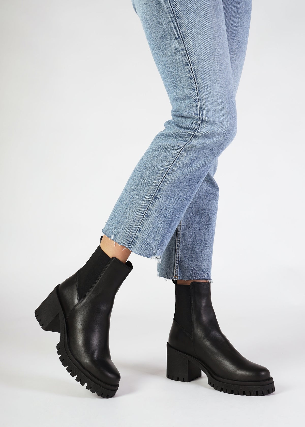 Luxor Black Leather Block Heel Chelsea Boots