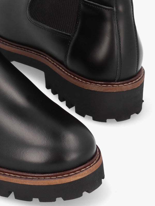 Harmby Black Leather Chelsea Boots