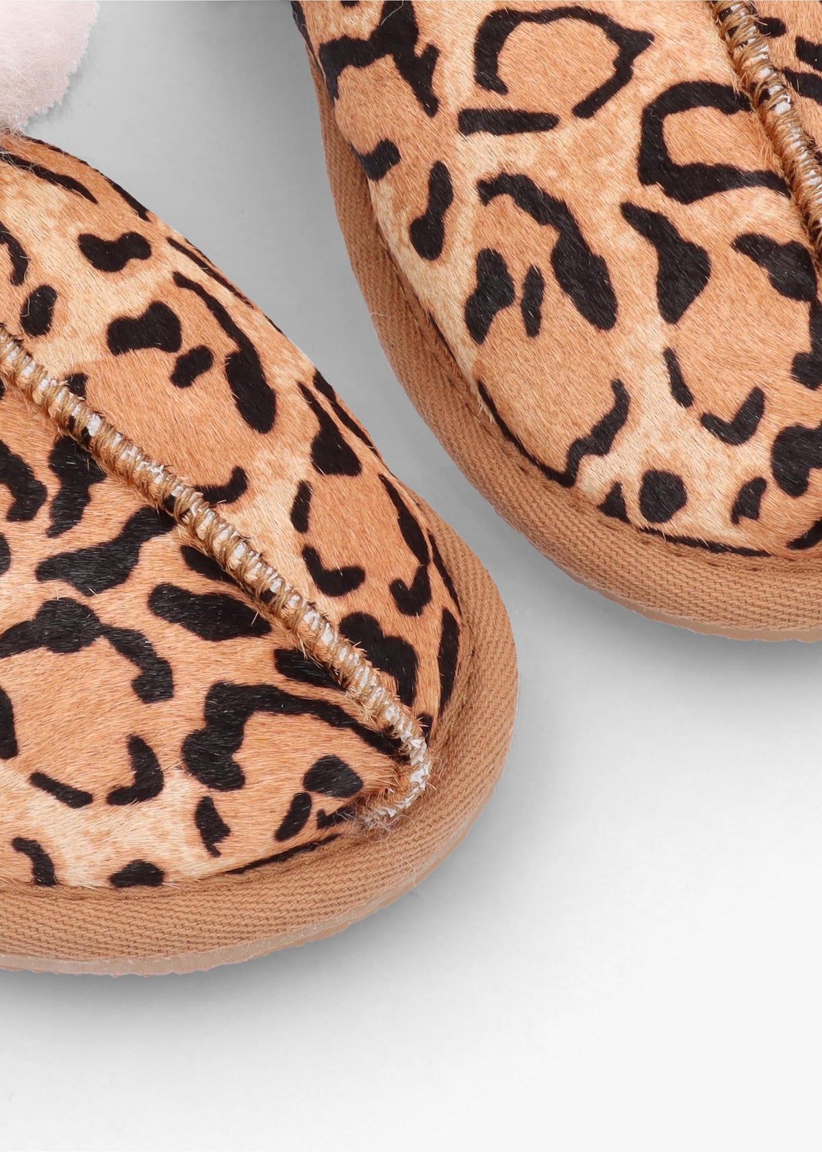 Soleo Leopard Calf Hair Sheepskin Twinface Slippers