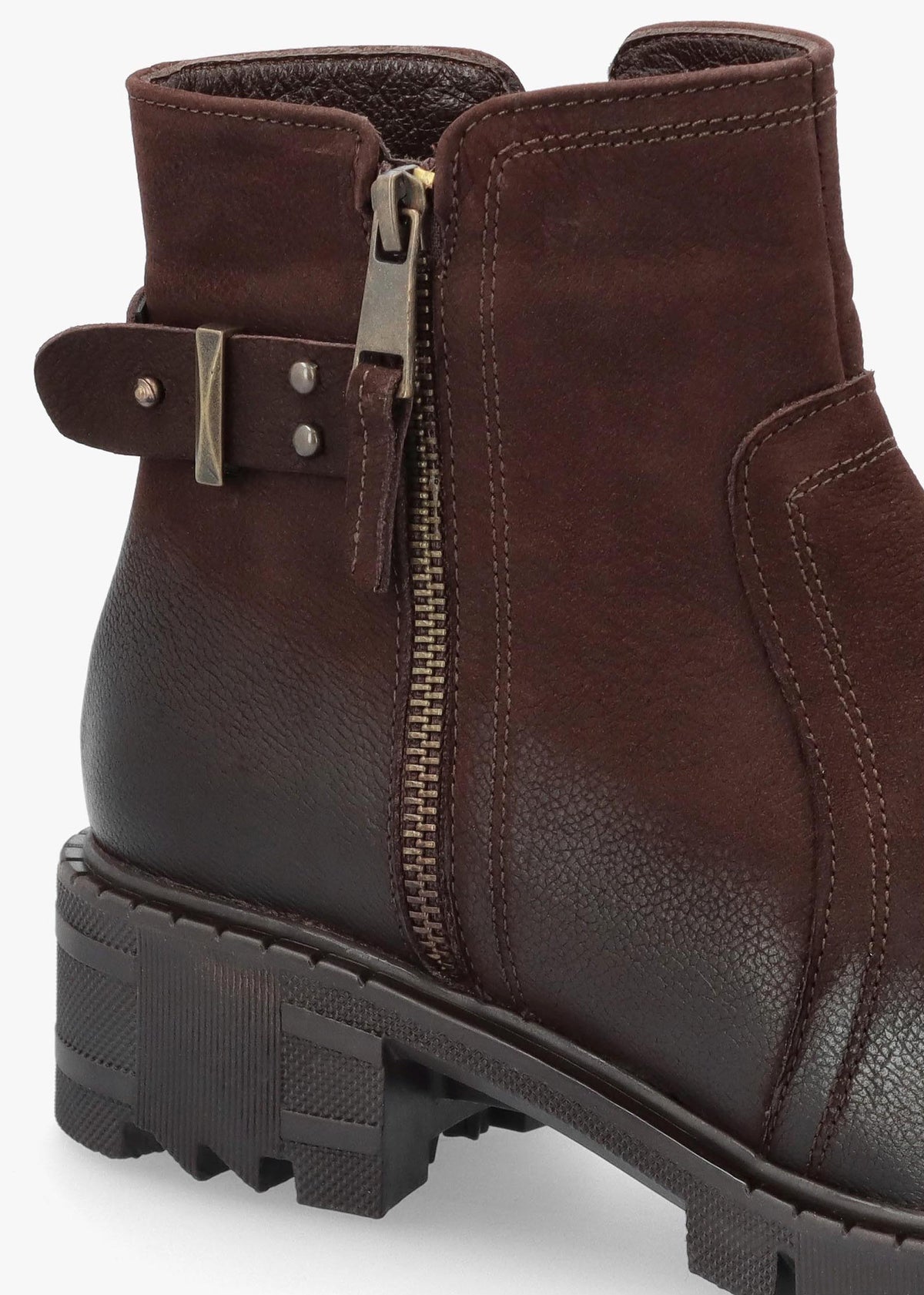 Voluptas Brown Nubuck Ankle Boots