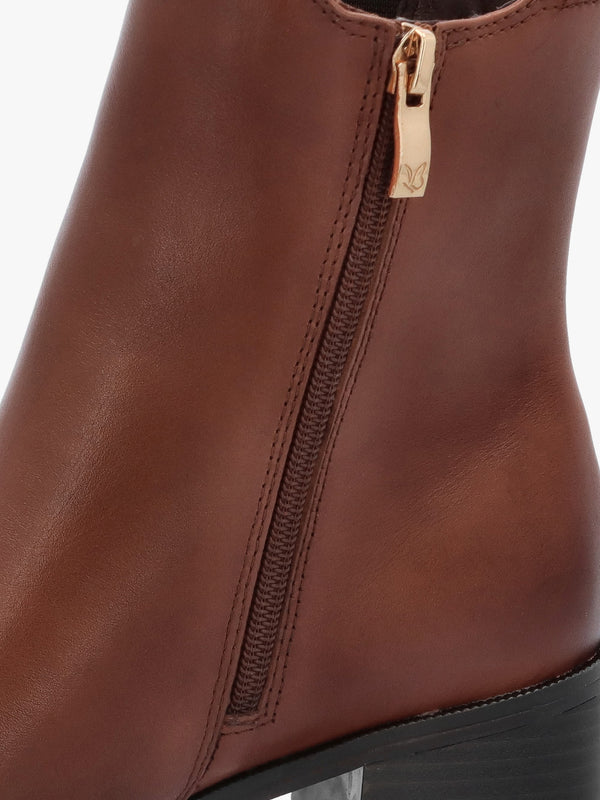 Tan Leather Block Heel Chelsea Boots