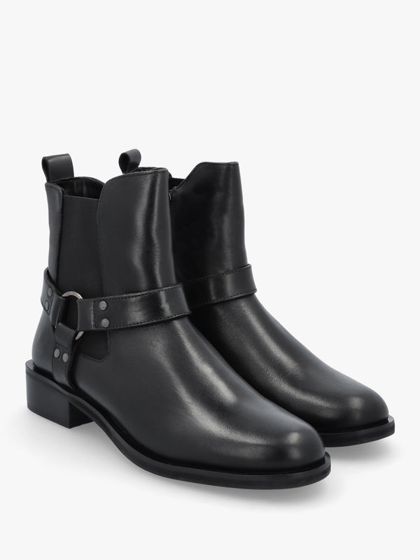 Palanne Black Leather Chelsea Boots