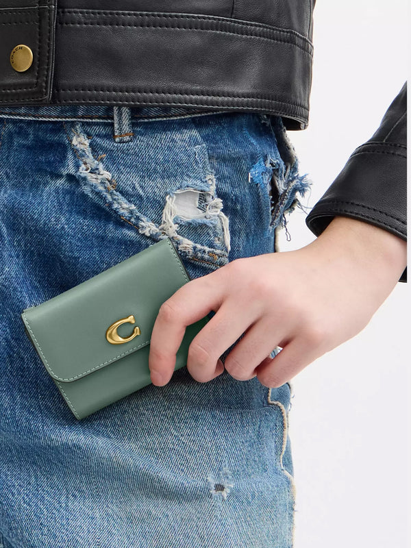 Essential Sage Leather Card Holder Wallet