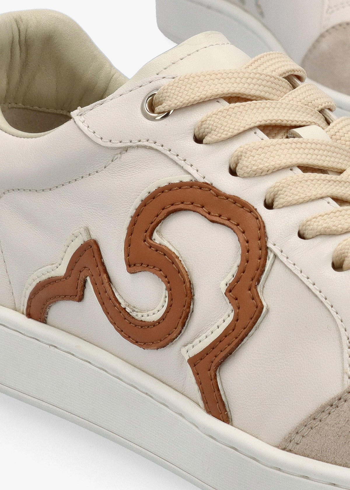 Acanto Basket Cream Leather Low Profile Trainers