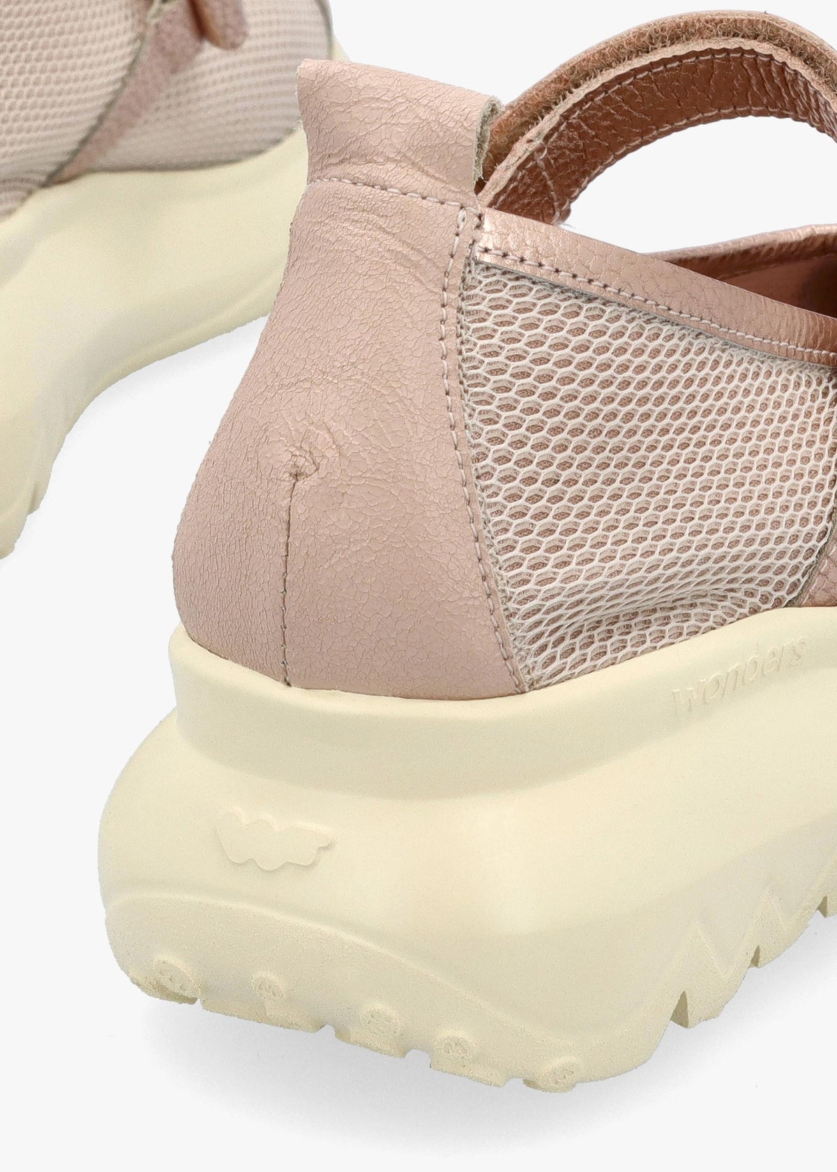 Isaura Nude Sporty Ballerina Pumps