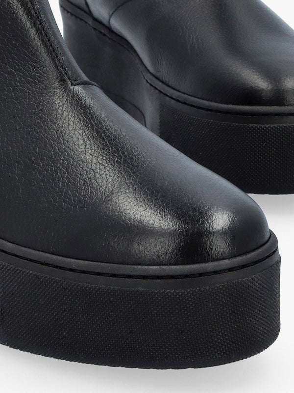 Tred Black Leather Flatform Chelsea Boots