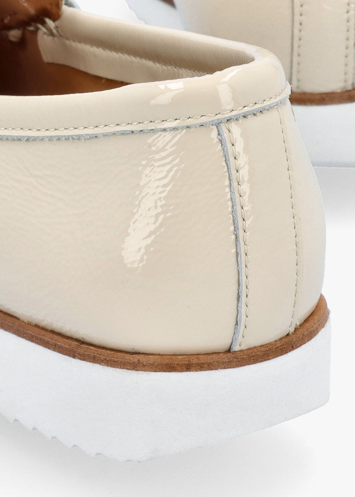 Passy Cream Patent Leather Tassel Loafers