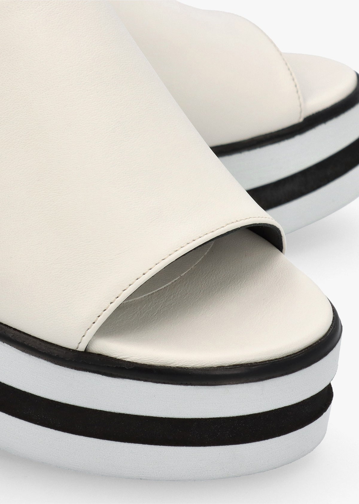 Sasly White Leather Flatform Sandals