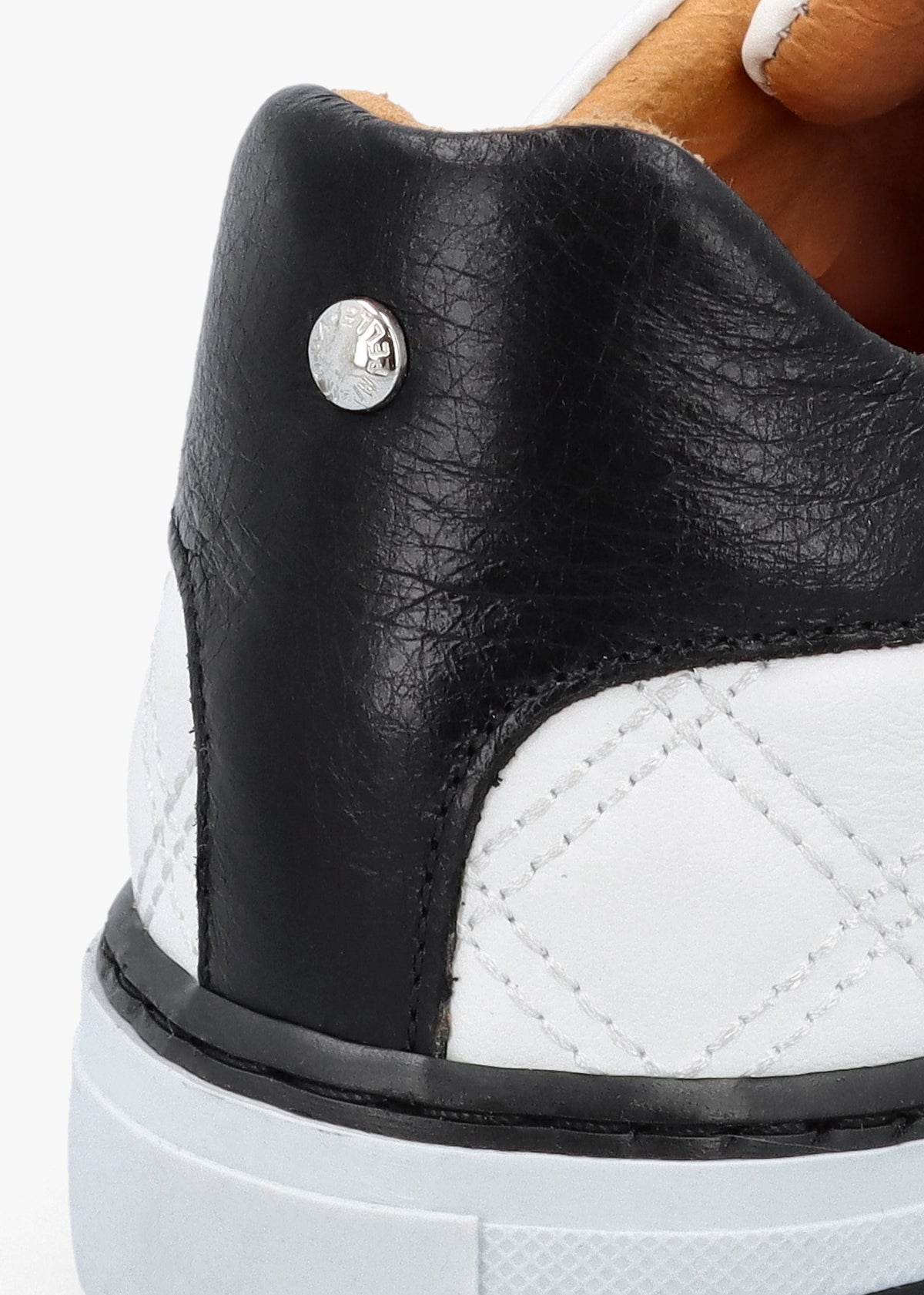 Arzon Diamond Quilted White Leather Trainers