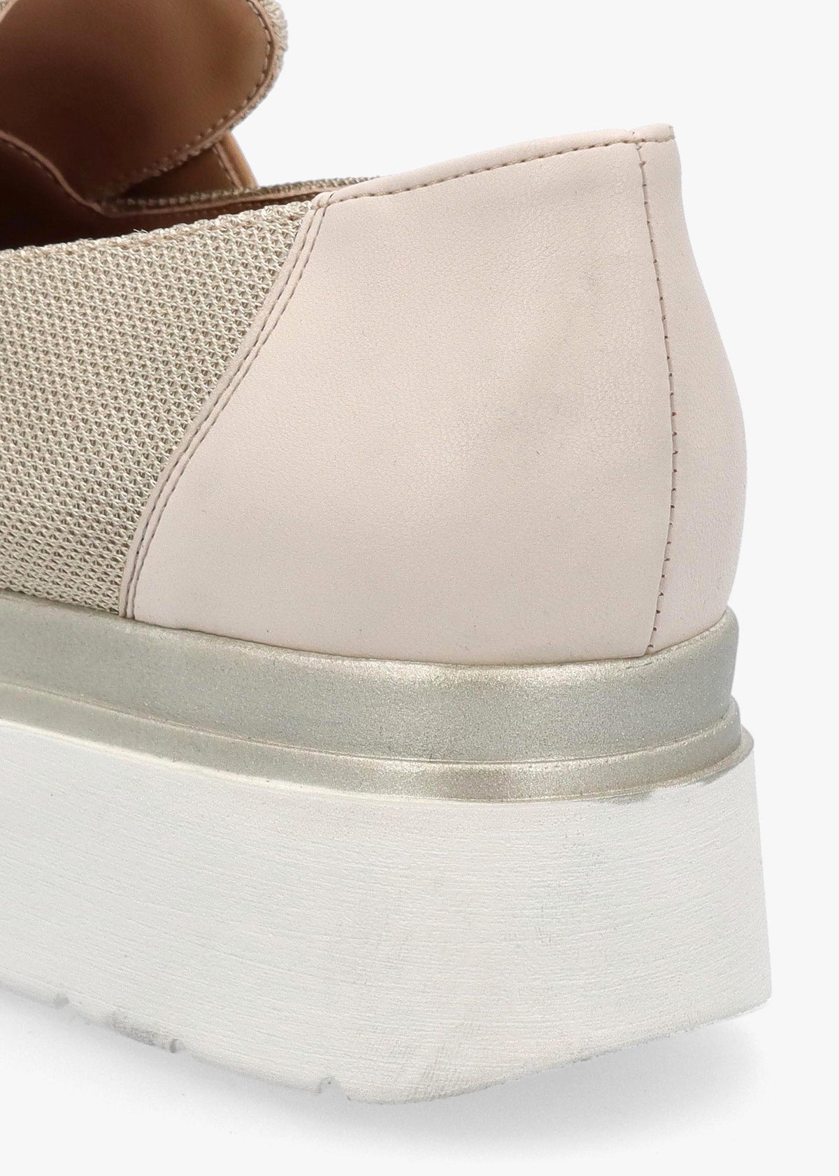 Chainy Beige Link Chain Flatform Loafers