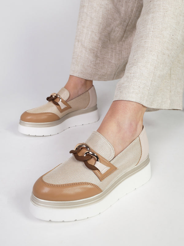 Chainy Beige Link Chain Flatform Loafers
