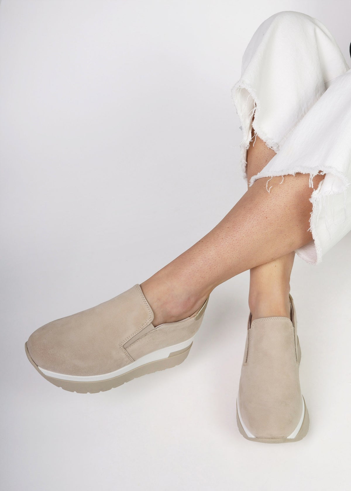 Commy Beige Suede Flatform Wedge Shoes