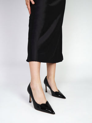 Elove Black Leather Heart Toe Cap Court Shoes