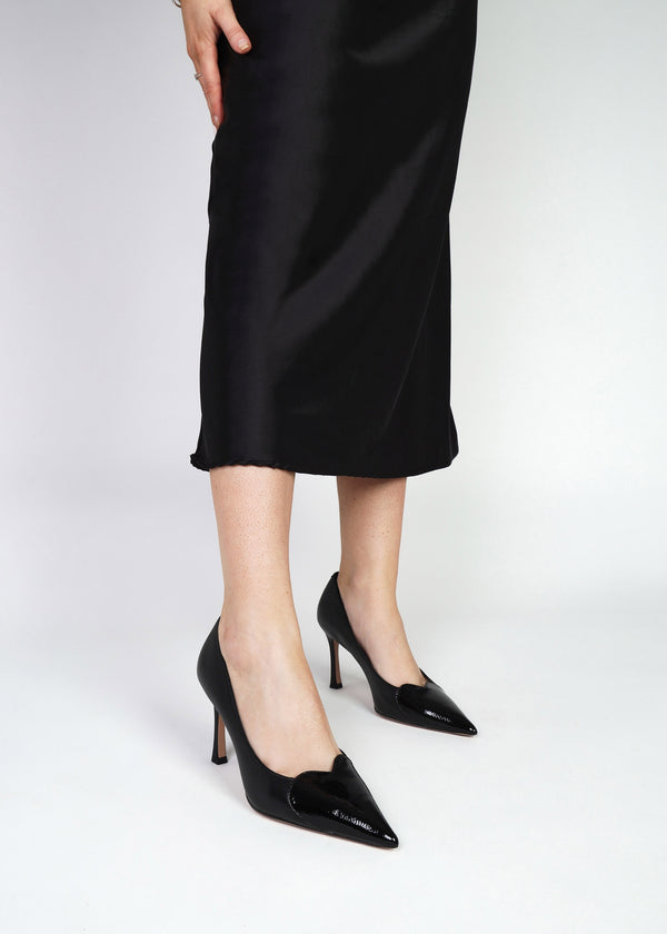 Elove Black Leather Heart Toe Cap Court Shoes
