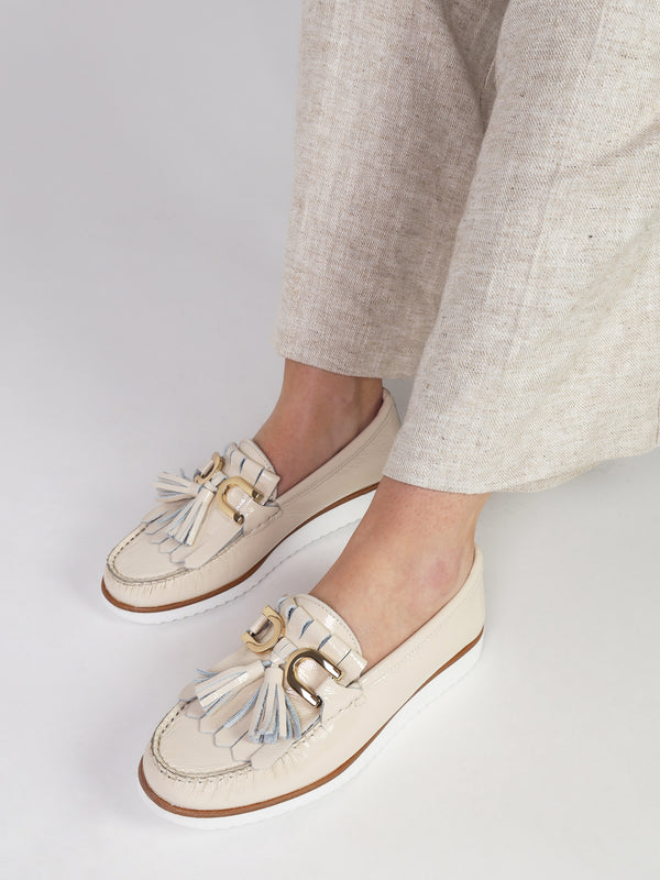 Passy Cream Patent Leather Tassel Loafers