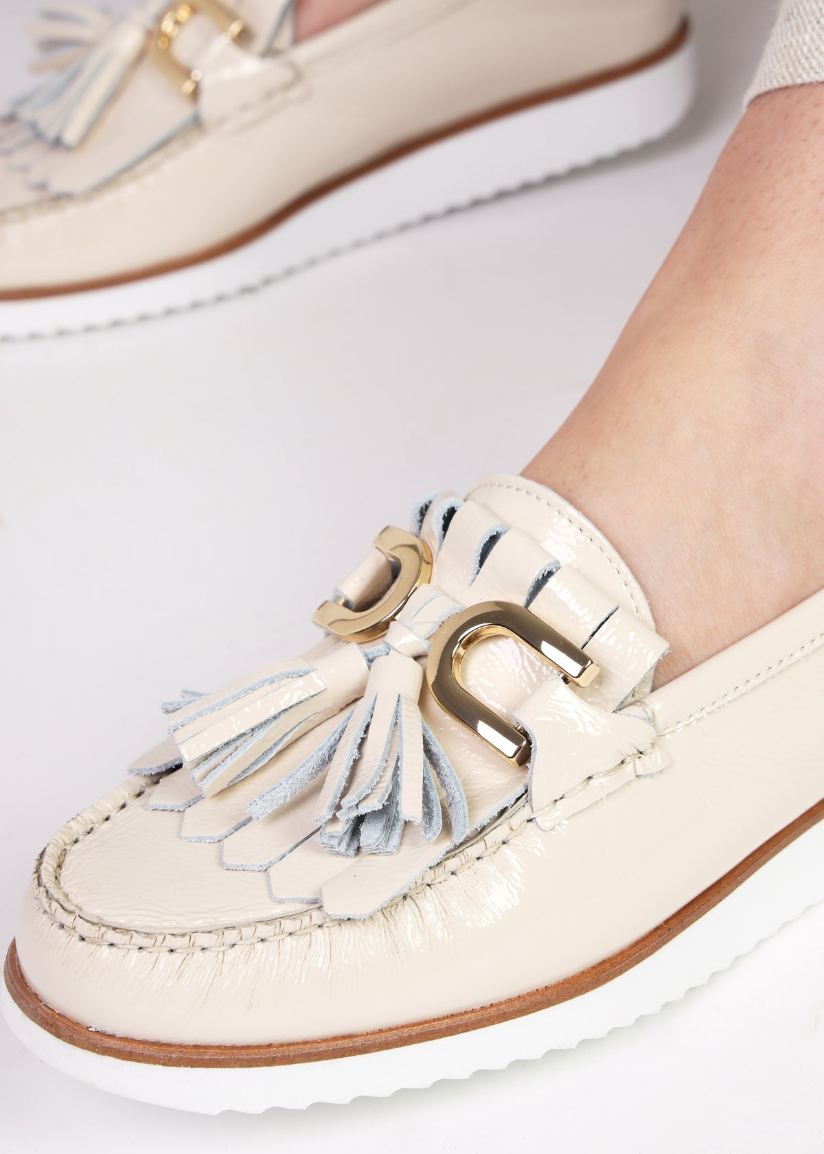 Passy Cream Patent Leather Tassel Loafers