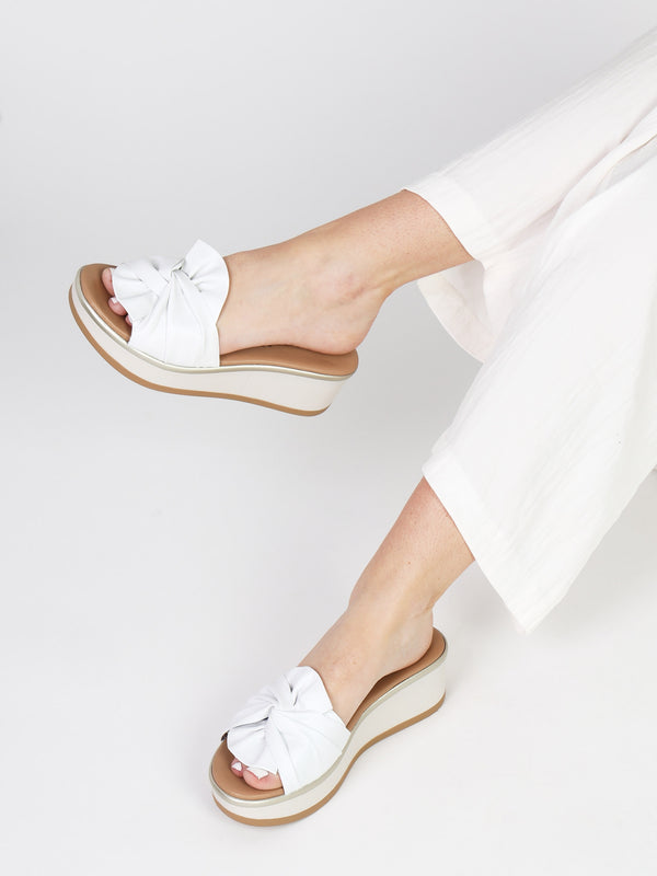 Robow White Leather Knot Top Mules