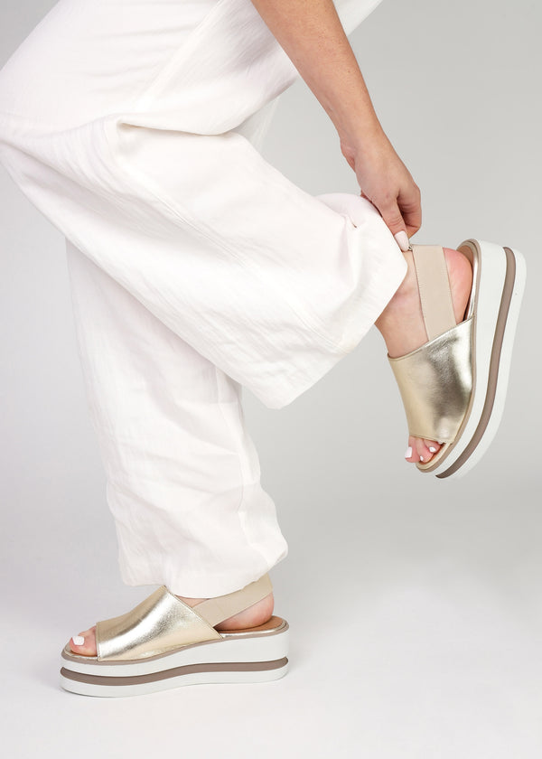 Sasly Gold Leather Flatform Sandals