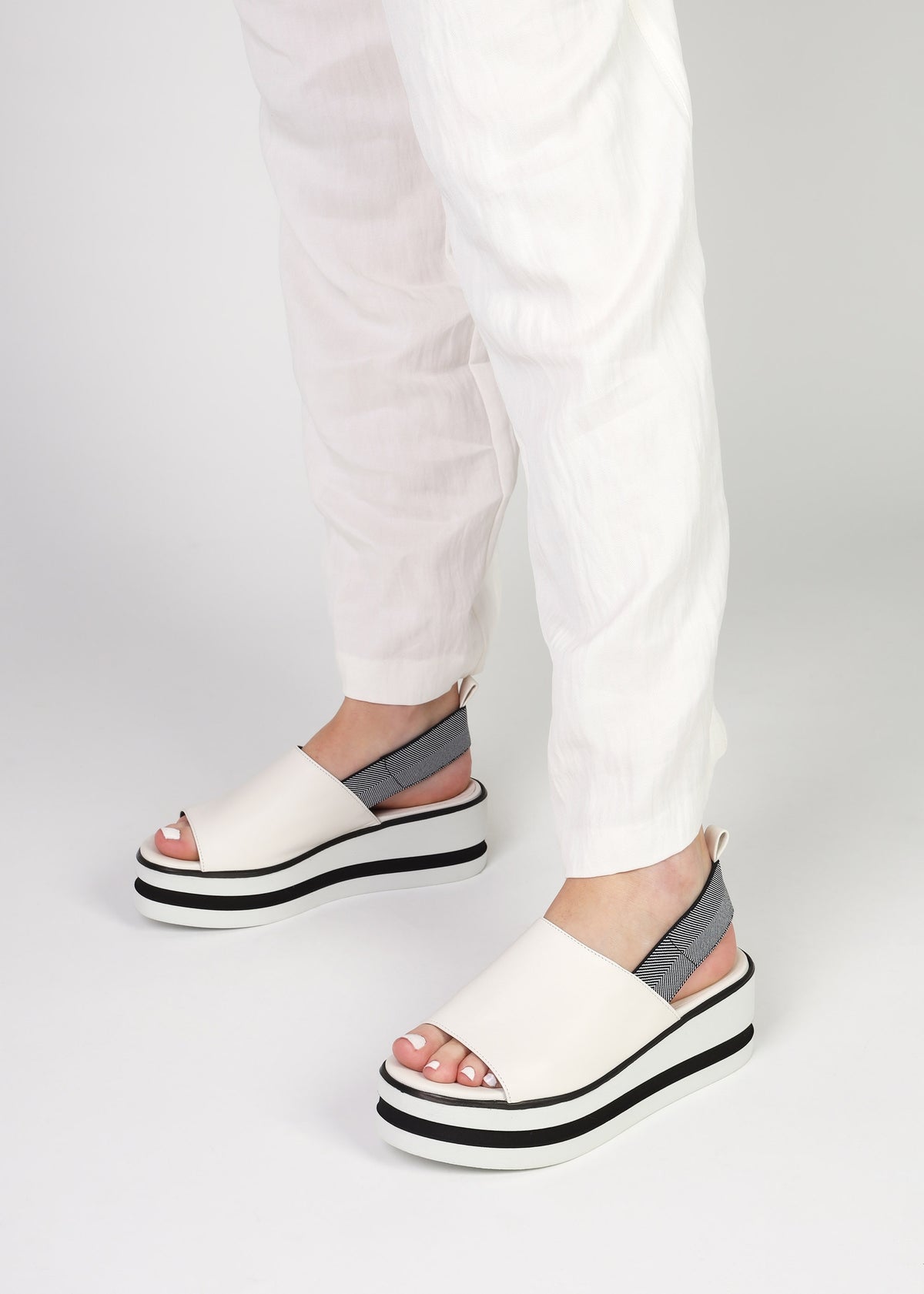 Sasly White Leather Flatform Sandals