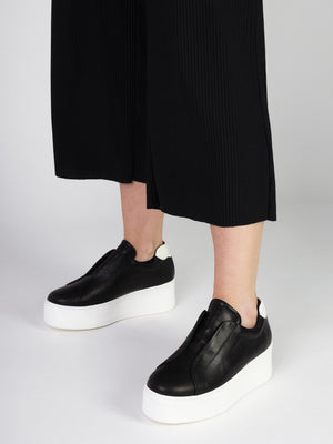 Tred Black Smooth Leather Laceless Flatform Trainers