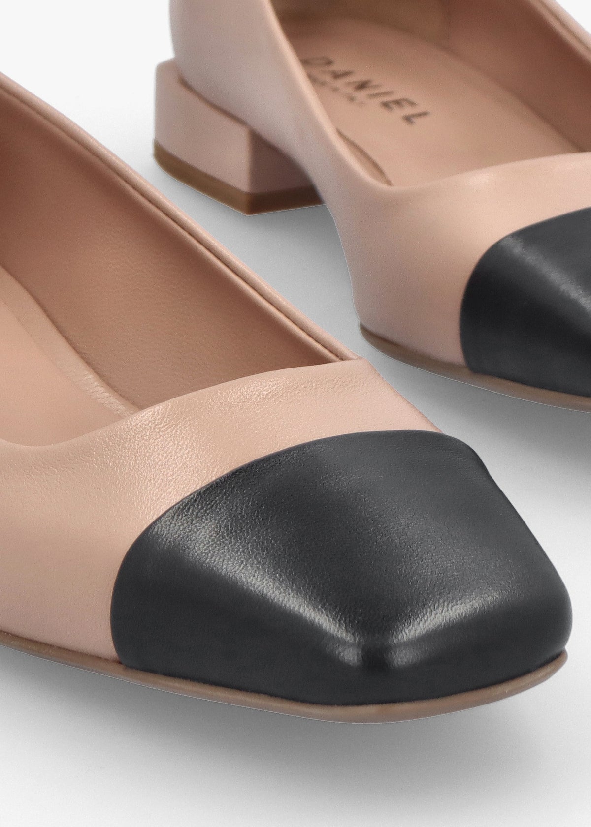 Saria Nude Leather Toe Cap Pumps