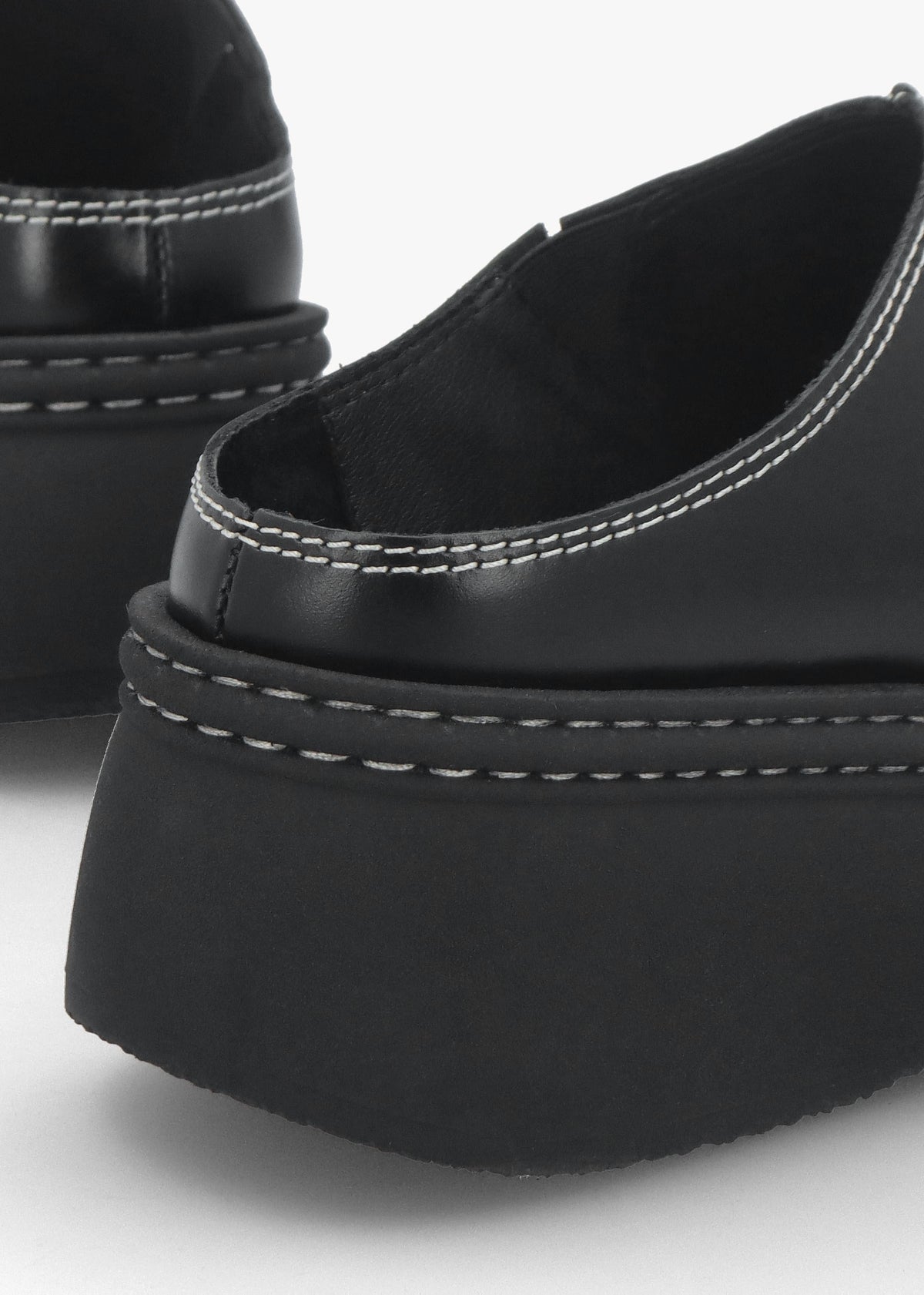 Mego Black Leather Closed Toe Mules