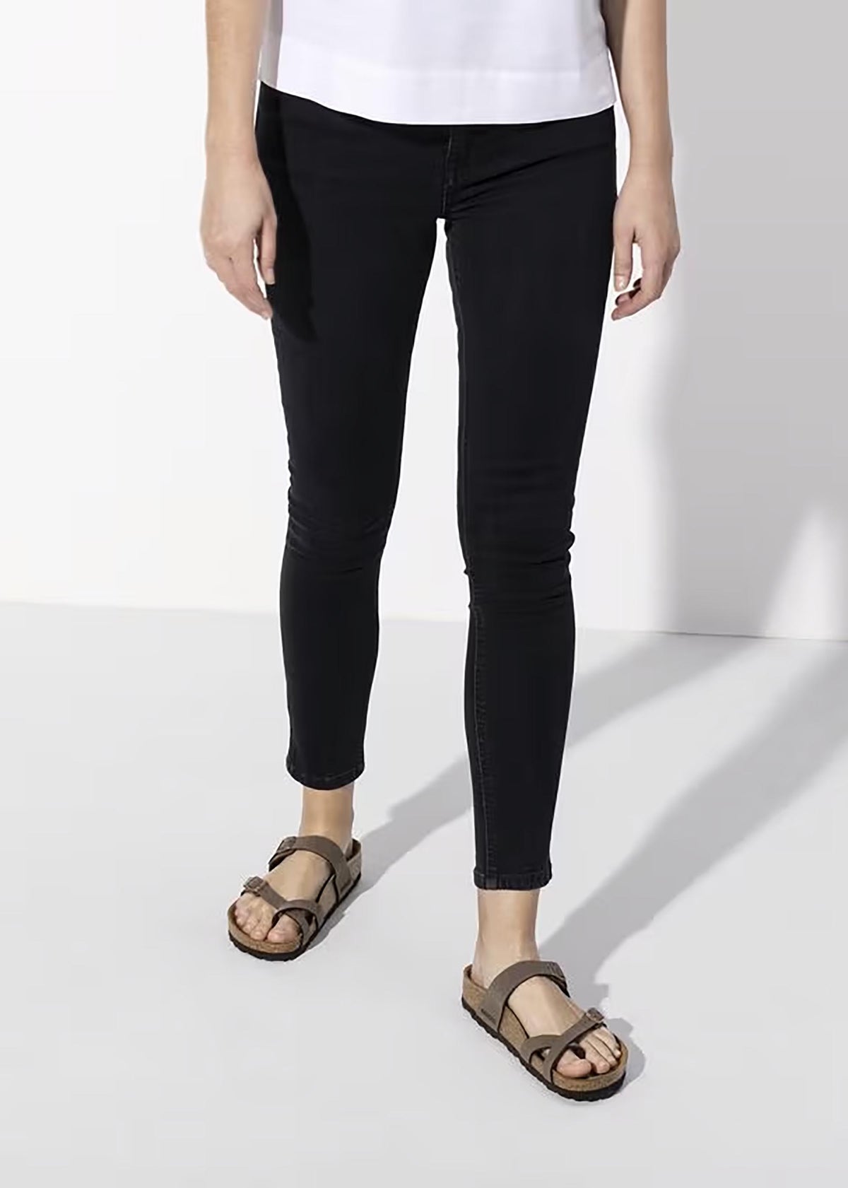 Mayari Birko-Flor Nubuck Mocca Thong Sandals