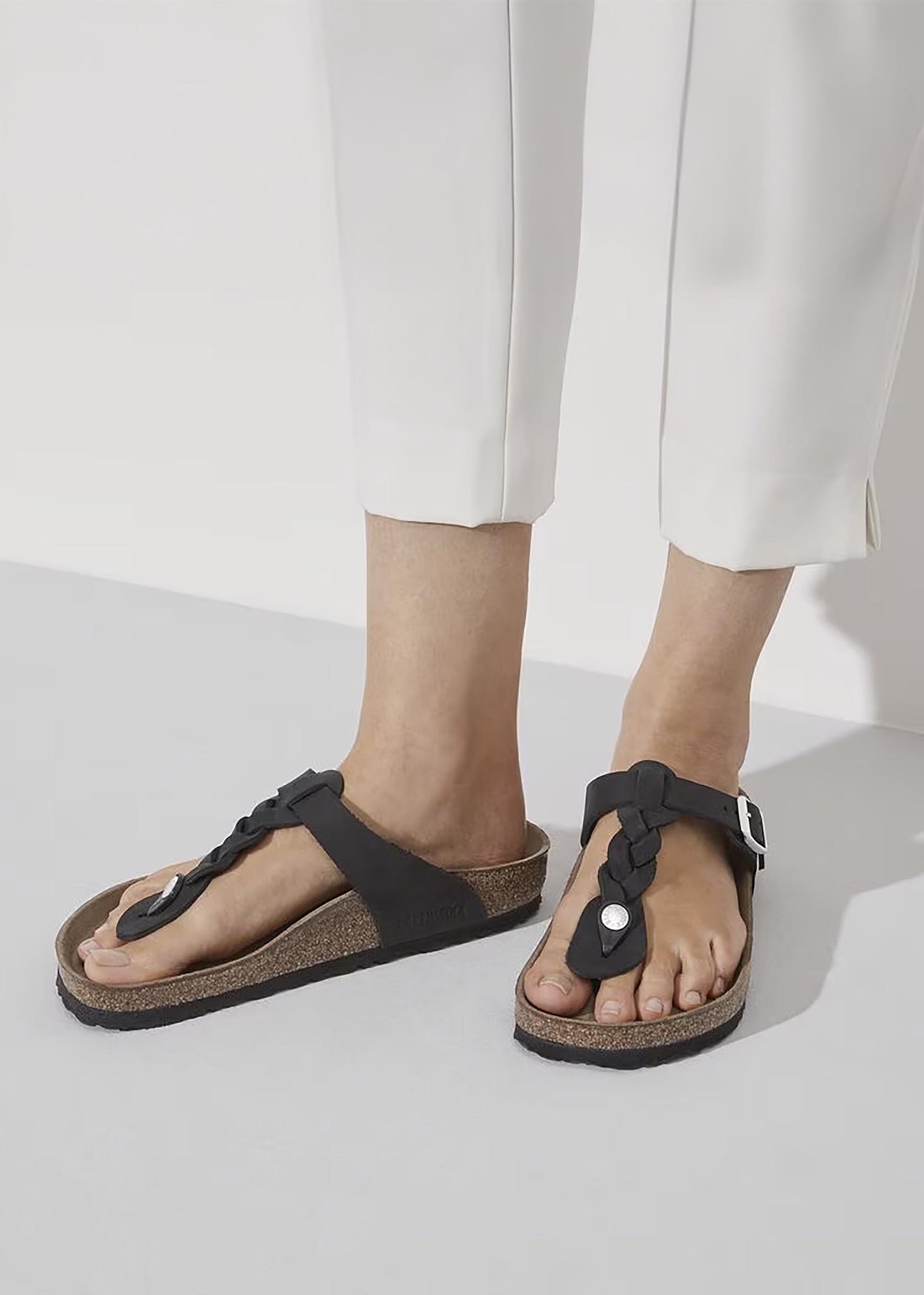 Gizeh Braided Regular Black Oiled Leather Toe Post Sandals