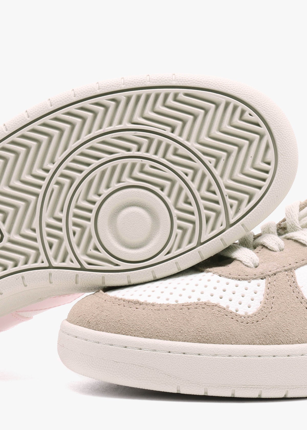 V-10 Chromefree Leather Extra White Petale Sahara Trainers