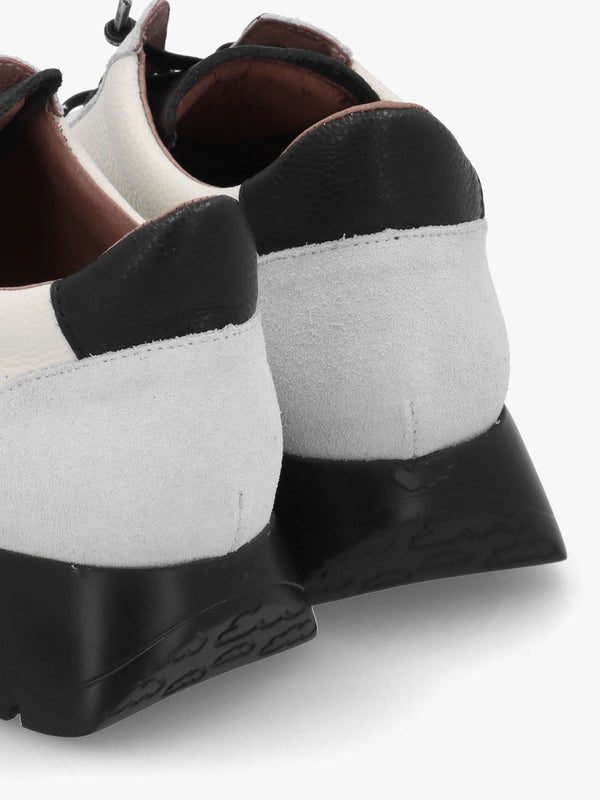 Odisei 76 White Leather Trainers