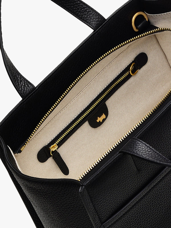 Medium Oak Black Street Saddle Leather Grab Bag