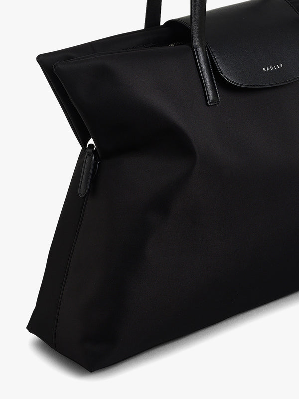 Medium Pockets Top Zip Black Tote Bag