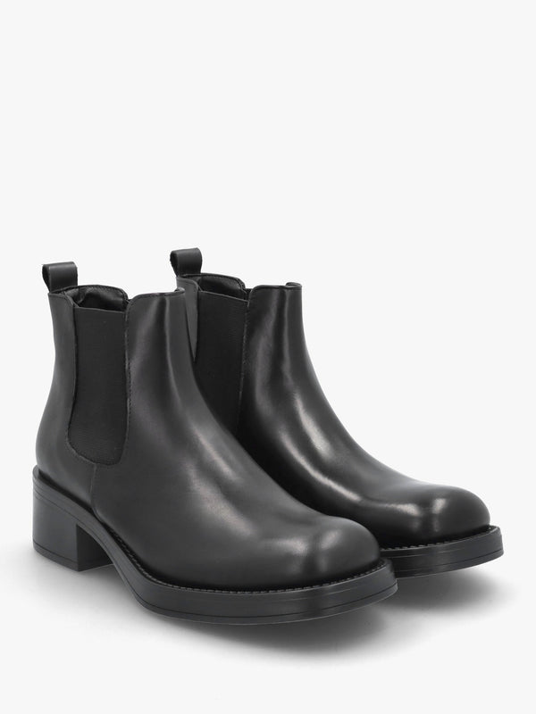 Black Leather Block Heel Chelsea Boots
