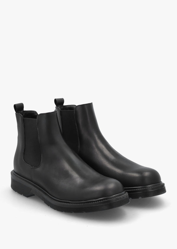 Black Leather Low Chelsea Boots