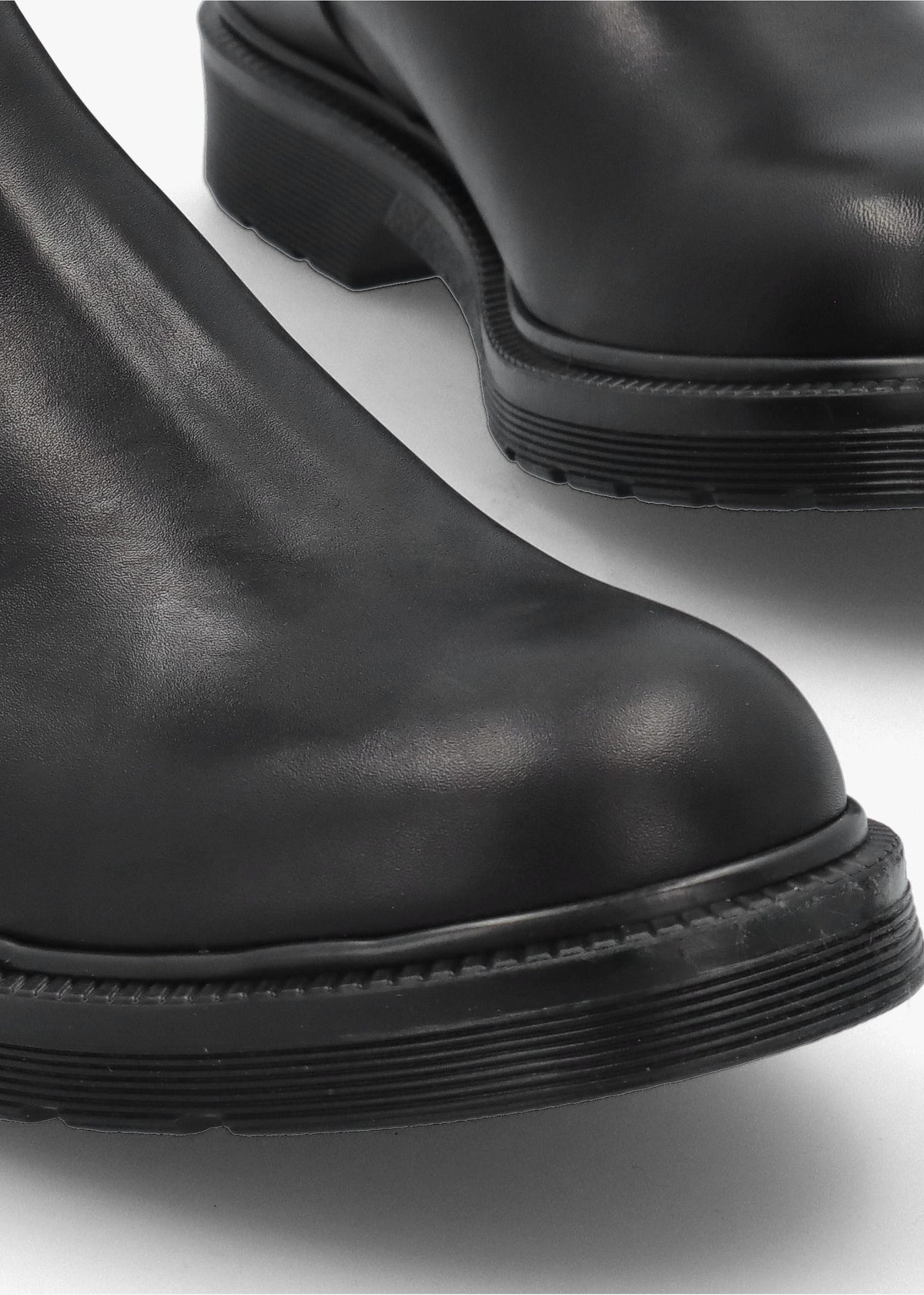 Black Leather Low Chelsea Boots
