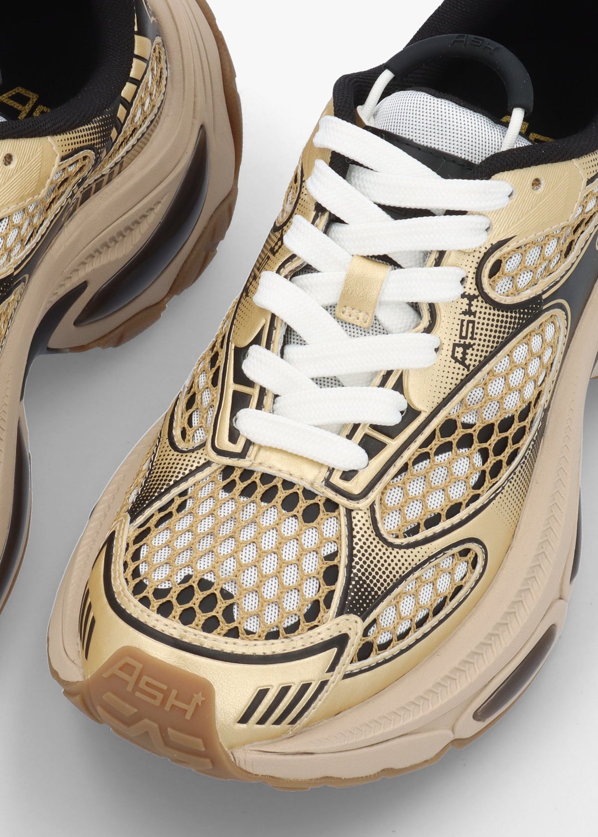 Dragon Pearlized Gold White Black Chunky Runner Trainers