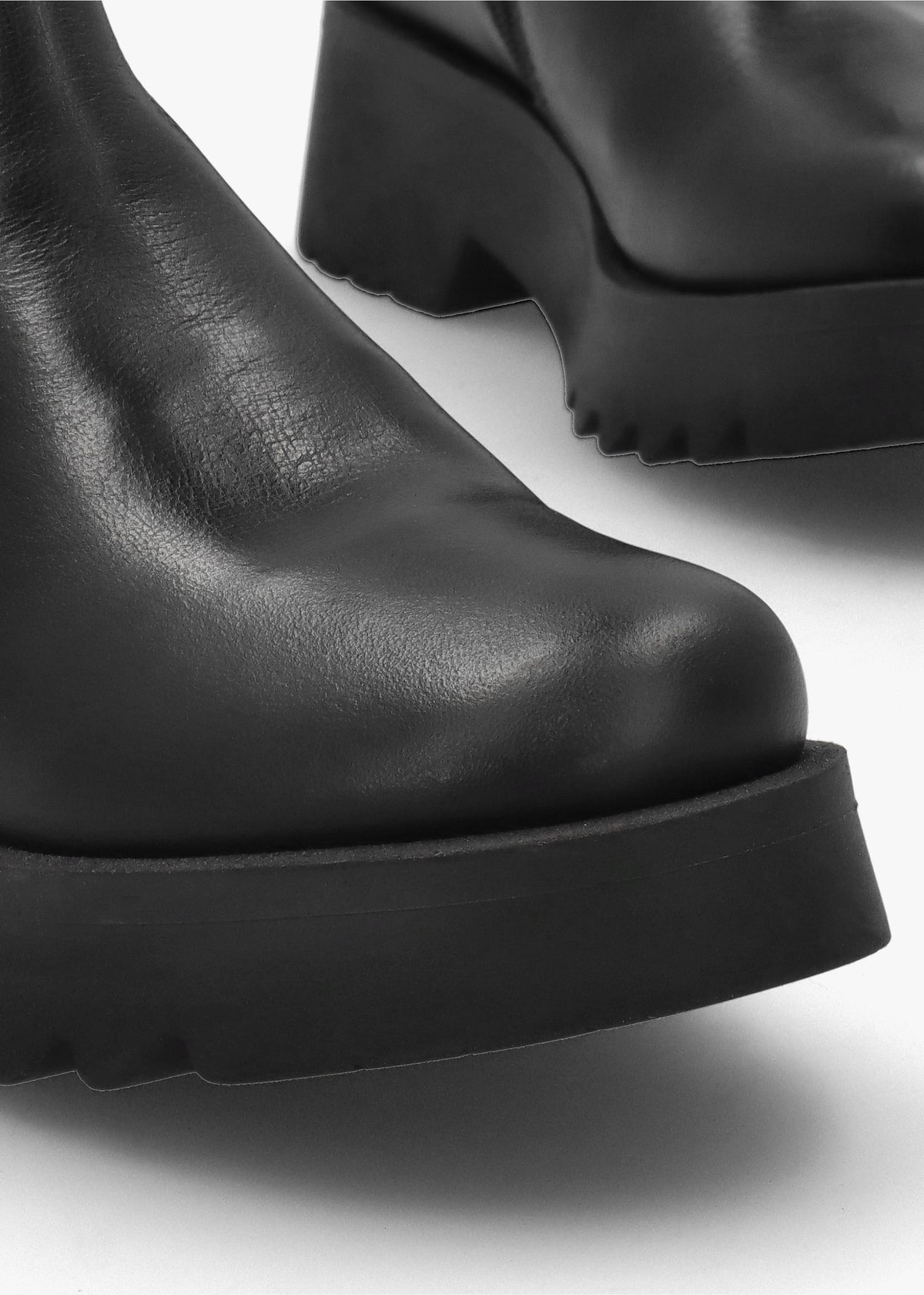 Mufe Black Leather Low Shalf Ankle Boots
