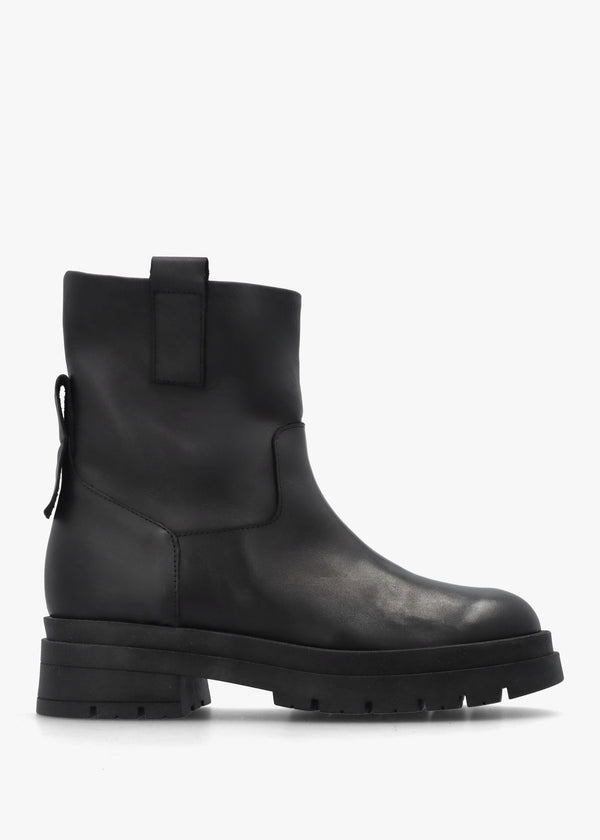 Black Leather Pull On Chunky Ankle Boots