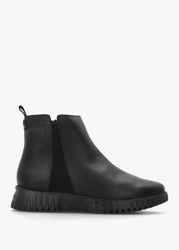 Black Leather Chelsea Boots