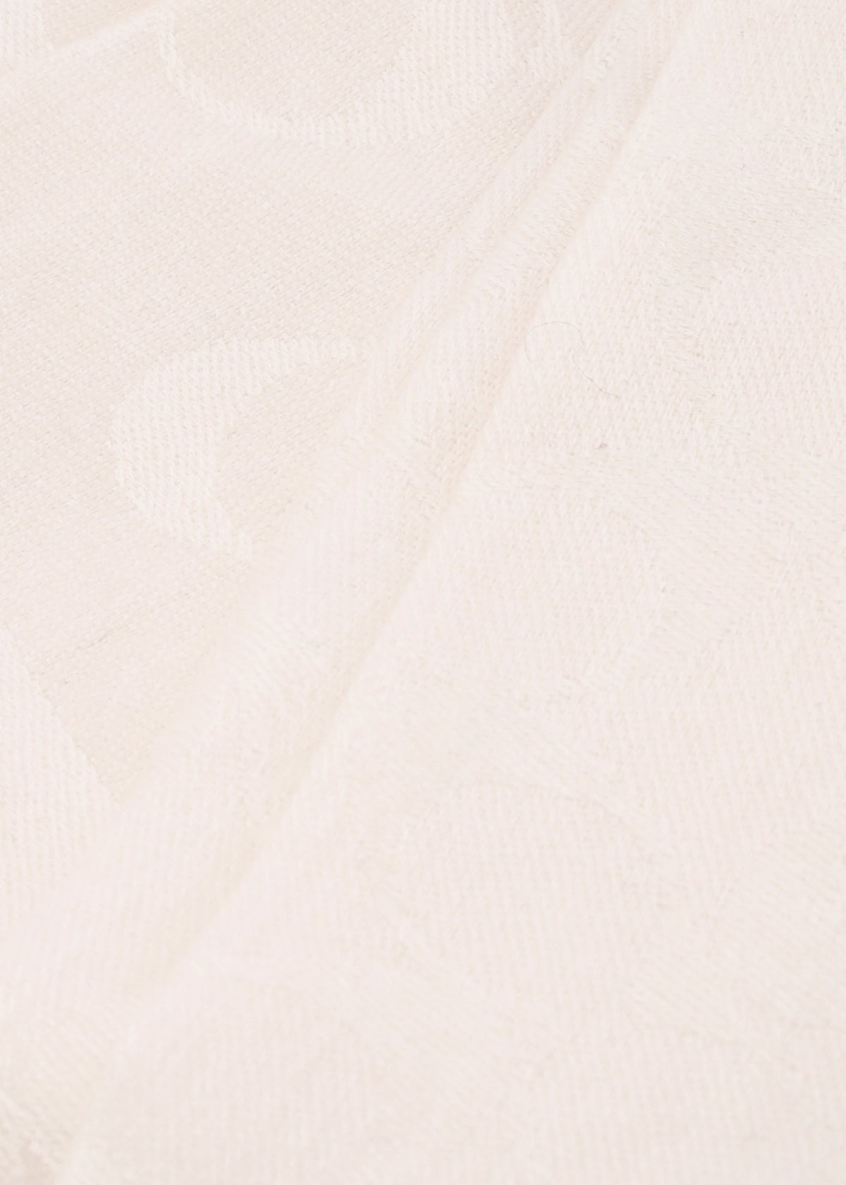 Bias Signature C Chalk Wool Mix Oblong Scarf