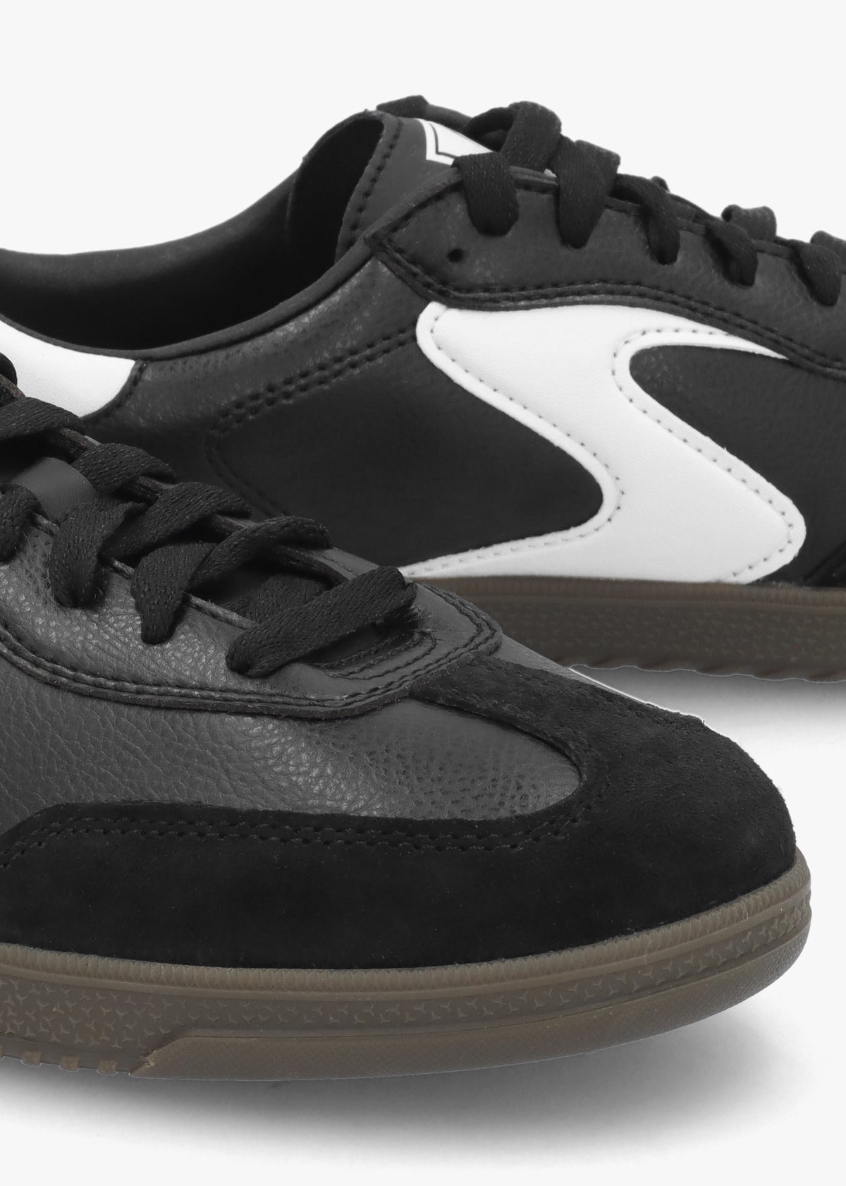 Women’s Hotshot Kickoff Black Trainers