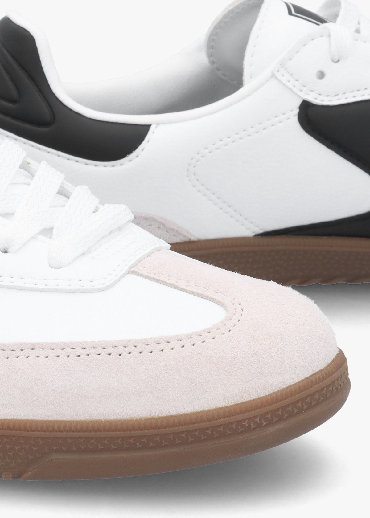 Women’s Hotshot Kickoff White Trainers